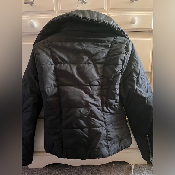 Woodland Size S Puffer Jacket - Picture 2 of 2